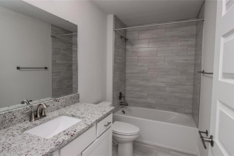 House in Auburndale, Florida 3 bedrooms, 183.02 sq.m. № 1527004 - photo 21