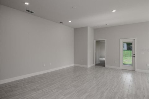 House in Auburndale, Florida 3 bedrooms, 183.02 sq.m. № 1527004 - photo 13