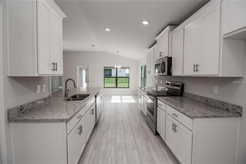House in Auburndale, Florida 3 bedrooms, 183.02 sq.m. № 1527004 - photo 8