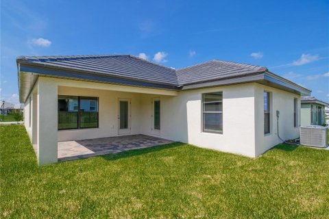 House in Auburndale, Florida 3 bedrooms, 183.02 sq.m. № 1527004 - photo 25