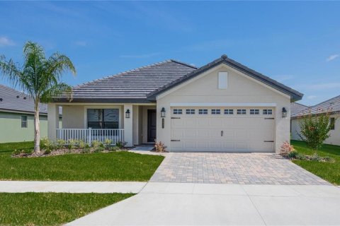 House in Auburndale, Florida 3 bedrooms, 183.02 sq.m. № 1527004 - photo 1