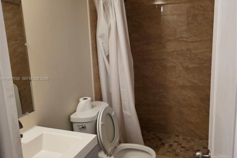 Снять в аренду кондоминиум в Холливуд, Флорида 2 спальни, 123.75м2, № 2028429 - фото 25