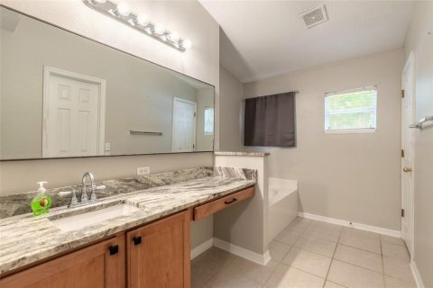 House in Port Orange, Florida 4 bedrooms, 174.1 sq.m. № 2148147 - photo 14