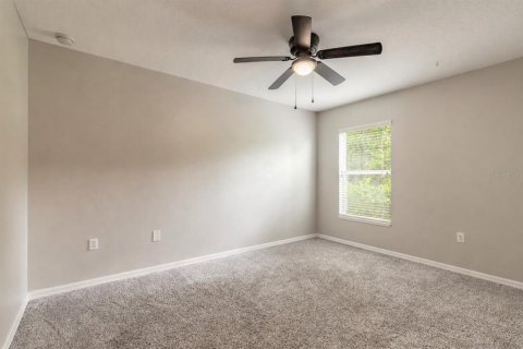 House in Port Orange, Florida 4 bedrooms, 174.1 sq.m. № 2148147 - photo 22