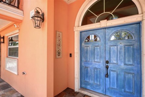 House in Sarasota, Florida 3 bedrooms, 261.43 sq.m. № 252598 - photo 7