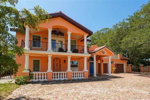 House in Sarasota, Florida 3 bedrooms, 261.43 sq.m. № 252598 - photo 4