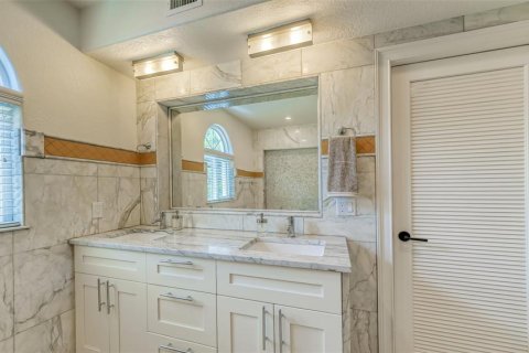 House in Sarasota, Florida 3 bedrooms, 261.43 sq.m. № 252598 - photo 29