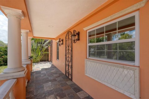 House in Sarasota, Florida 3 bedrooms, 261.43 sq.m. № 252598 - photo 6