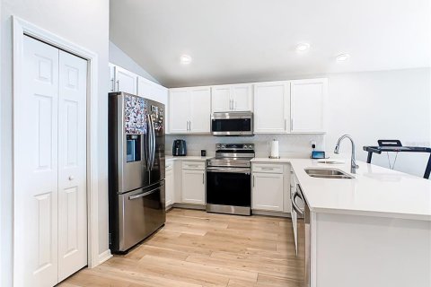 Casa en alquiler en Davenport, Florida, 3 dormitorios, 139.91 m2 № 1918611 - foto 9