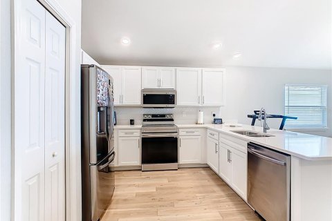 Casa en alquiler en Davenport, Florida, 3 dormitorios, 139.91 m2 № 1918611 - foto 8