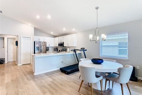 Casa en alquiler en Davenport, Florida, 3 dormitorios, 139.91 m2 № 1918611 - foto 17