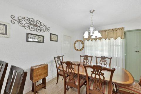 Купить виллу или дом в Ленд-о-Лейкс, Флорида 6 комнат, 134.89м2, № 2225104 - фото 19