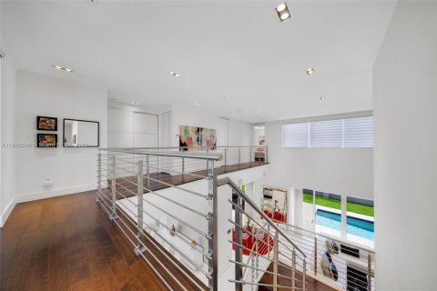 Купить виллу или дом в Дорал, Флорида 5 спален, 429.95м2, № 1935772 - фото 24