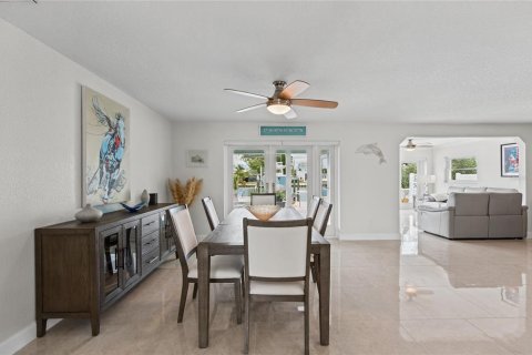 Villa ou maison à vendre à Madeira Beach, Floride: 3 chambres, 203.83 m2 № 2398821 - photo 28