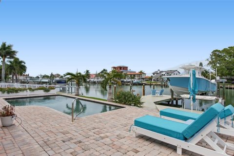 Villa ou maison à vendre à Madeira Beach, Floride: 3 chambres, 203.83 m2 № 2398821 - photo 19