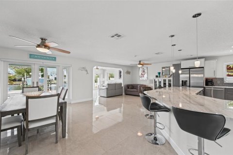 Villa ou maison à vendre à Madeira Beach, Floride: 3 chambres, 203.83 m2 № 2398821 - photo 27