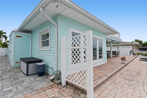Villa ou maison à vendre à Madeira Beach, Floride: 3 chambres, 203.83 m2 № 2398821 - photo 8