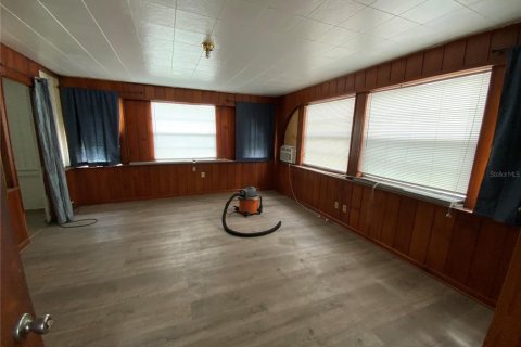 Immobilier commercial à vendre à Winter Haven, Floride: 4 chambres, 348.66 m2 № 2227783 - photo 8