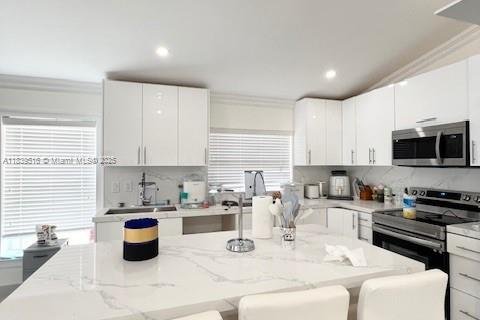 House in Hollywood, Florida 3 bedrooms, 153.1 sq.m. № 1828301 - photo 14