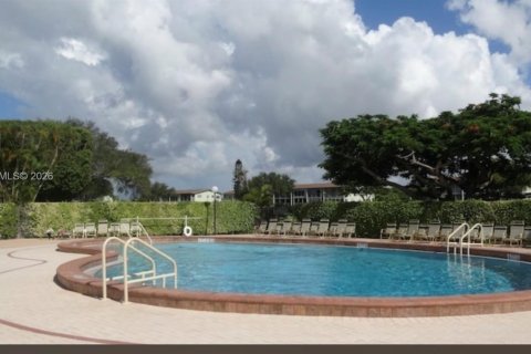 Condo in Boca Raton, Florida, 2 bedrooms  № 1987811 - photo 11