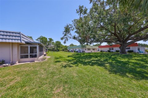 Condo in Sun City Center, Florida, 1 bedroom  № 1643400 - photo 6