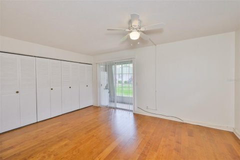 Condo in Sun City Center, Florida, 1 bedroom  № 1643400 - photo 20