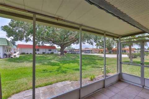 Condo in Sun City Center, Florida, 1 bedroom  № 1643400 - photo 25