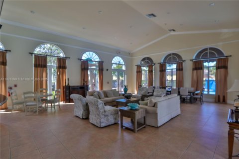 House in Homestead, Florida 4 bedrooms, 209.59 sq.m. № 1782034 - photo 20