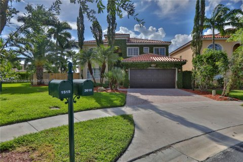 House in Homestead, Florida 4 bedrooms, 209.59 sq.m. № 1782034 - photo 1