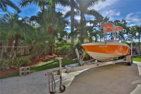 House in Homestead, Florida 4 bedrooms, 209.59 sq.m. № 1782034 - photo 16