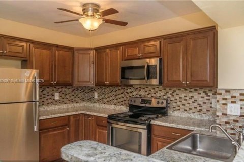 Immobilier commercial à vendre à Fort Lauderdale, Floride: 205.31 m2 № 1756862 - photo 10