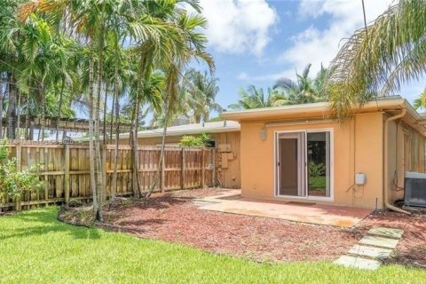 Immobilier commercial à vendre à Fort Lauderdale, Floride: 205.31 m2 № 1756862 - photo 27
