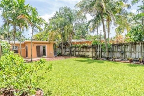 Immobilier commercial à vendre à Fort Lauderdale, Floride: 205.31 m2 № 1756862 - photo 25