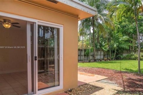 Immobilier commercial à vendre à Fort Lauderdale, Floride: 205.31 m2 № 1756862 - photo 22