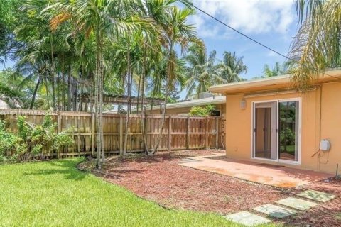 Immobilier commercial à vendre à Fort Lauderdale, Floride: 205.31 m2 № 1756862 - photo 28
