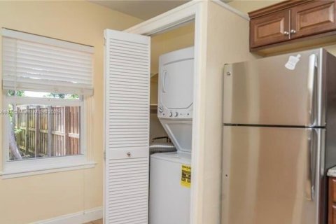 Immobilier commercial à vendre à Fort Lauderdale, Floride: 205.31 m2 № 1756862 - photo 12