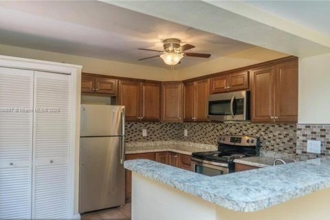 Immobilier commercial à vendre à Fort Lauderdale, Floride: 205.31 m2 № 1756862 - photo 9