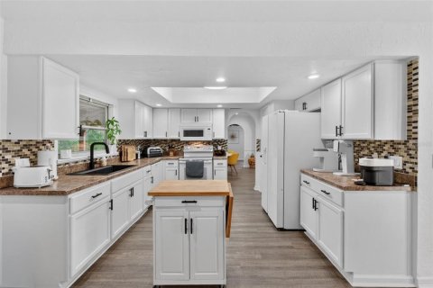 Casa en venta en Altamonte Springs, Florida, 4 dormitorios, 214.79 m2 № 2144566 - foto 24