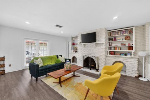 Casa en venta en Altamonte Springs, Florida, 4 dormitorios, 214.79 m2 № 2144566 - foto 5