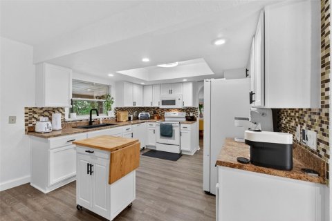 Casa en venta en Altamonte Springs, Florida, 4 dormitorios, 214.79 m2 № 2144566 - foto 25