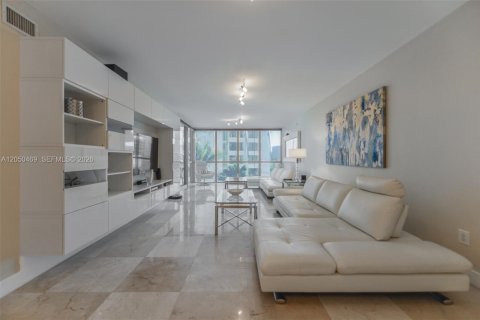 Copropriété à louer à Hollywood, Floride: 2 chambres, 161 m2 № 2252551 - photo 4