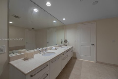 Copropriété à louer à Hollywood, Floride: 2 chambres, 161 m2 № 2252551 - photo 20