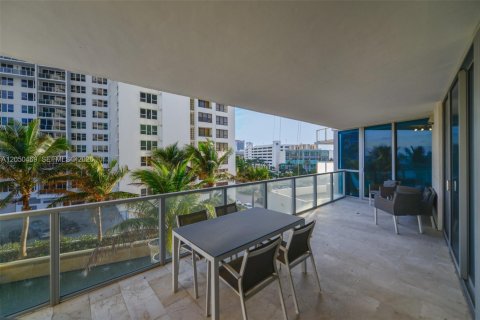 Copropriété à louer à Hollywood, Floride: 2 chambres, 161 m2 № 2252551 - photo 29