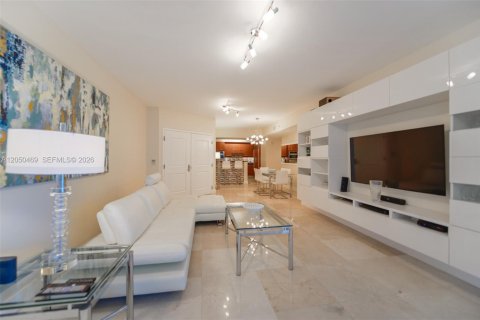 Copropriété à louer à Hollywood, Floride: 2 chambres, 161 m2 № 2252551 - photo 8