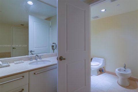 Copropriété à louer à Hollywood, Floride: 2 chambres, 161 m2 № 2252551 - photo 22