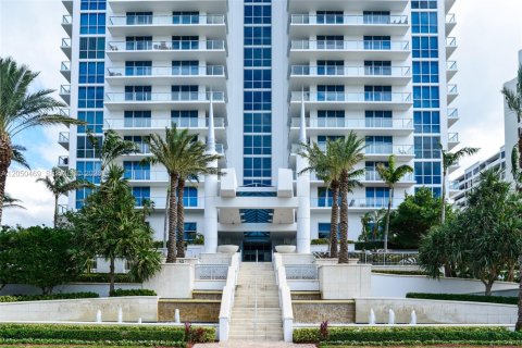Condo à Hollywood, Floride, 2 chambres  № 2252551