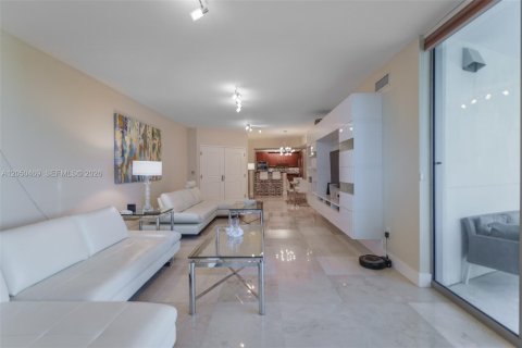 Copropriété à louer à Hollywood, Floride: 2 chambres, 161 m2 № 2252551 - photo 6