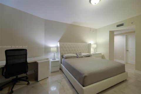 Copropriété à louer à Hollywood, Floride: 2 chambres, 161 m2 № 2252551 - photo 18