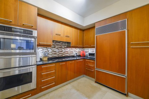 Copropriété à louer à Hollywood, Floride: 2 chambres, 161 m2 № 2252551 - photo 13