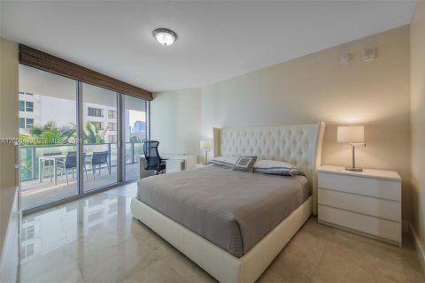 Copropriété à louer à Hollywood, Floride: 2 chambres, 161 m2 № 2252551 - photo 17